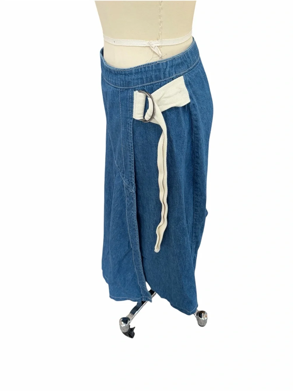 Pilcro Blue Denim Asymmetrical Wrap Skirt with Cream Side Tie size 6